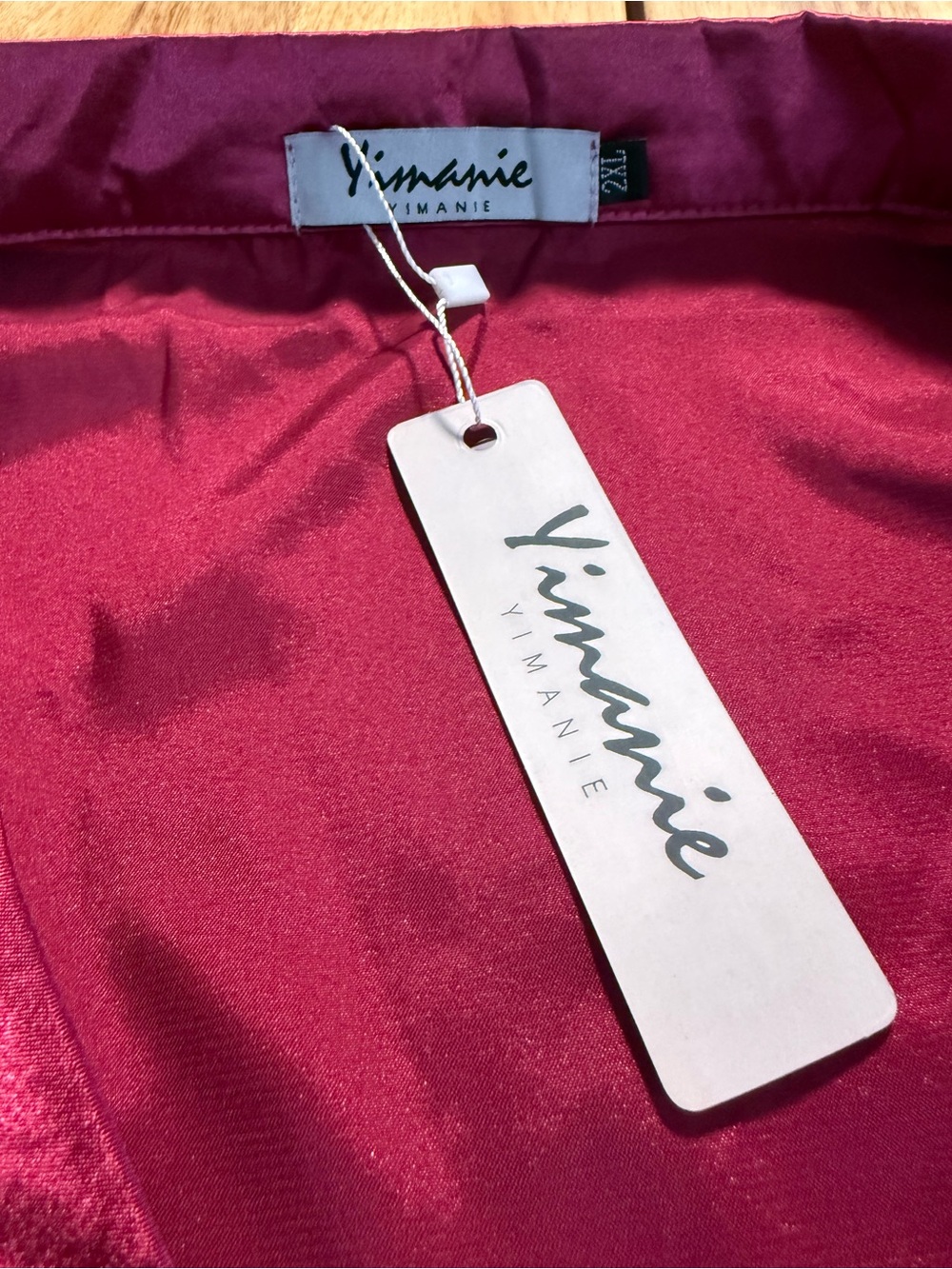 Satin Short Sleeve Pajama Set in Burgundy with White Piping - Picture 4 of 12